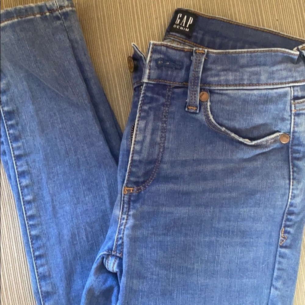 Gap true skinny jeans sz 24